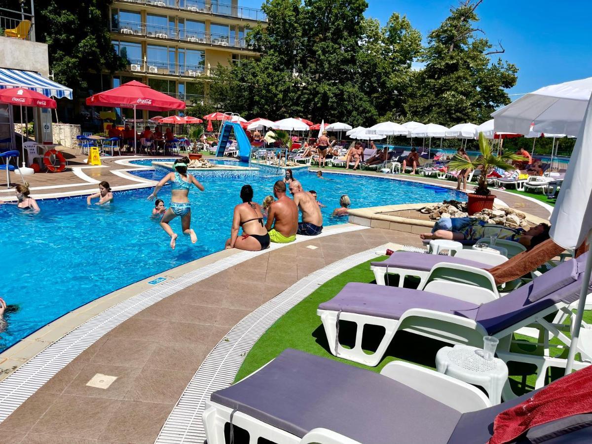 Bsa Holiday Park Hotel Nisipurile de Aur Exterior foto